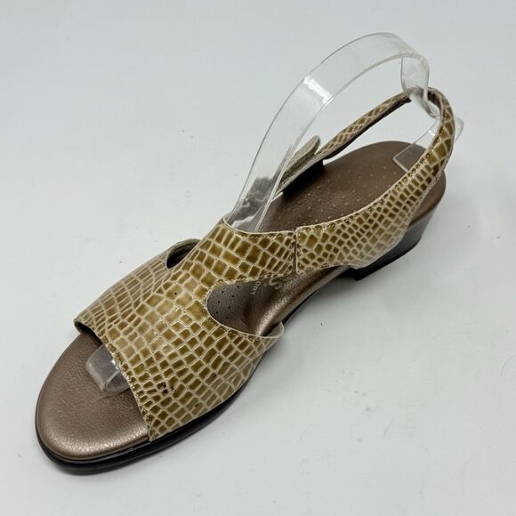 SAS Suntimer Slingback Sandals Womens 9 S Slim Tan Gold Croc Print Hook Loop - Picture 8 of 16